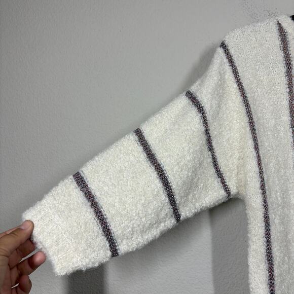 Leo & Sage Small Metallic Iridescent Stripe Sweater Cream Crew Neck Long Sleeves - Picture 4 of 7